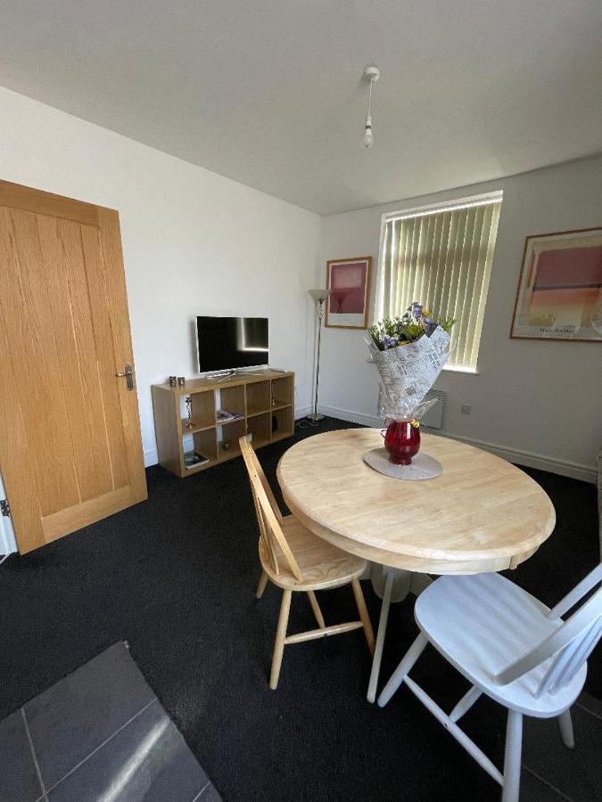 2 Bedroom Apartment In Kidderminster Kültér fotó