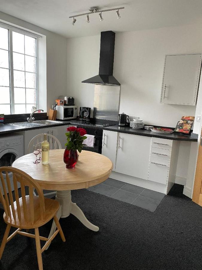 2 Bedroom Apartment In Kidderminster Kültér fotó