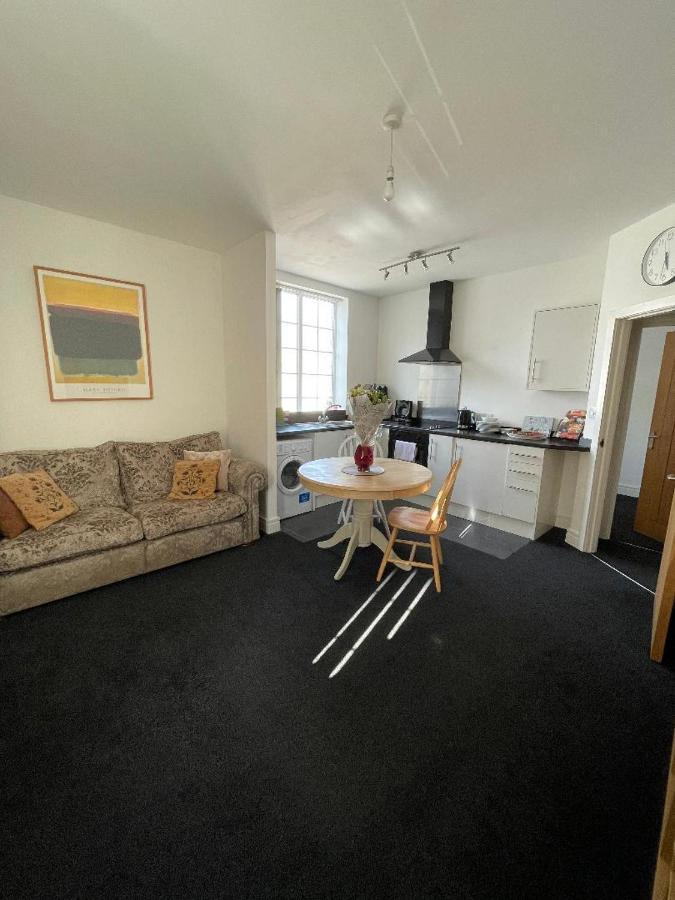 2 Bedroom Apartment In Kidderminster Kültér fotó