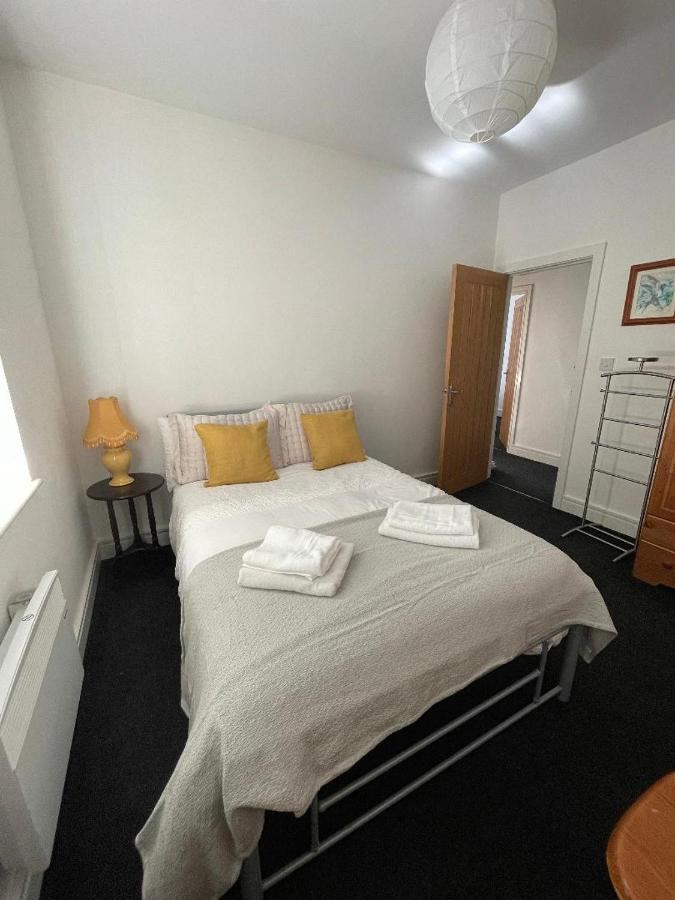 2 Bedroom Apartment In Kidderminster Kültér fotó